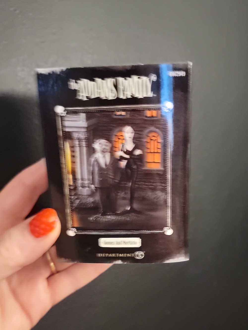 Department 56 The Addams Family Gomez and Morticia 6002949